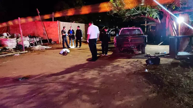 Polícia Civil e perícia realizaram os primeiros levantamentos no local onde Luís Fernando Bento, de 19 anos, foi morto a tiros no Jardim Noroeste, em Campo Grande.
