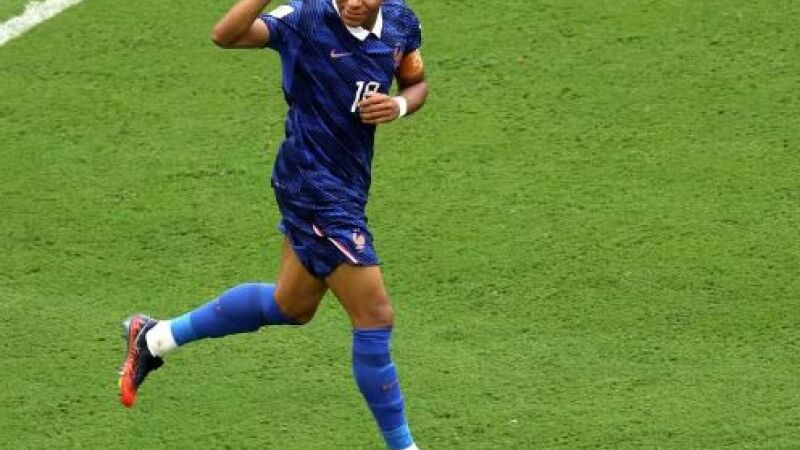 Kylian Mbappé marcou duas vezes e chegou a dez gols nesta Copa e agora está com 22. Somente Messe tem tantos gols em copas