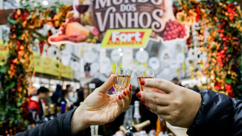 Evento reúne degustações de vinhos nacionais e importados, queijos, embutidos e massas, além de apresentações de saxofone e tango 