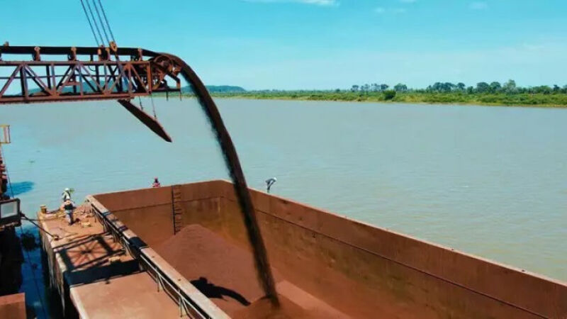 Escassez de água no Rio Paraguai afeta principalmente o transporte de minérios, já que a dragagem de manutenção segue barrada pelo Ibama