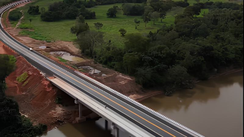 Nova ponte sobre o Rio Aquidauana fica pronta após cinco anos de serviços