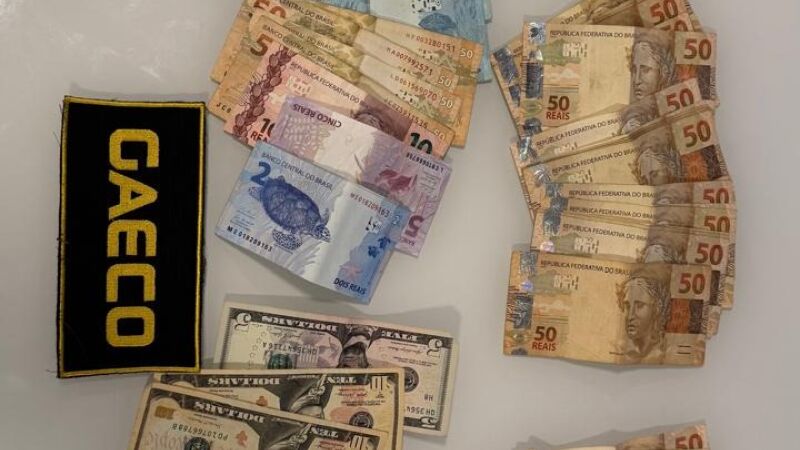 Dinheiro apreendido com investigados na Operação Gutemberg