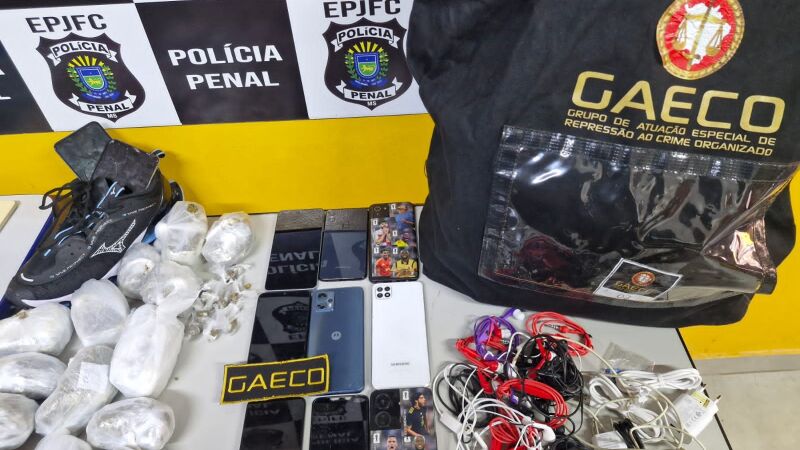 Em MS, houve duas prisões, 21 celulares e drogas apreendidas no interior do presídio