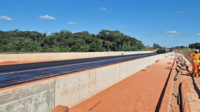 Ponte sobre o Rio Aquidauana está praticamente concluída 