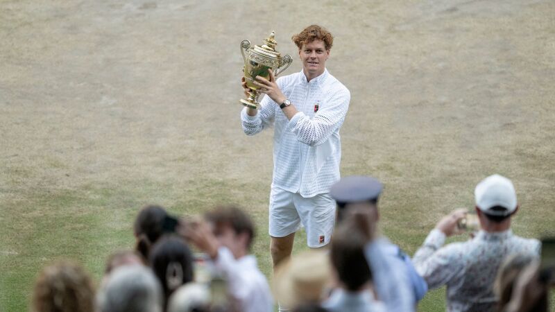 Sinner derrotou Zverev e venceu Wimbledon pelo segundo ano consecutivo