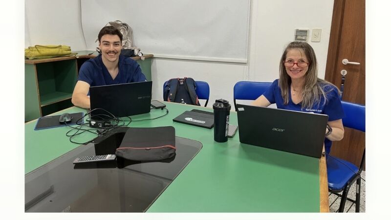 Est. Thales Conehero y Katia Cirelli - Midicina Universidad del Pacifico de Pedro Juan Caballero no Paraguai