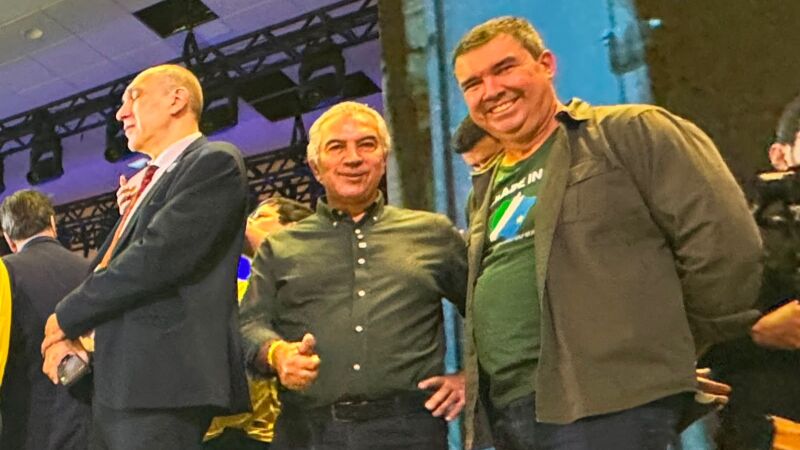 Os dois últimos governadores de MS, Eduardo Riedel e Reinaldo Azambuja, estiveram na Convenção Nacional do PL, em São Paulo