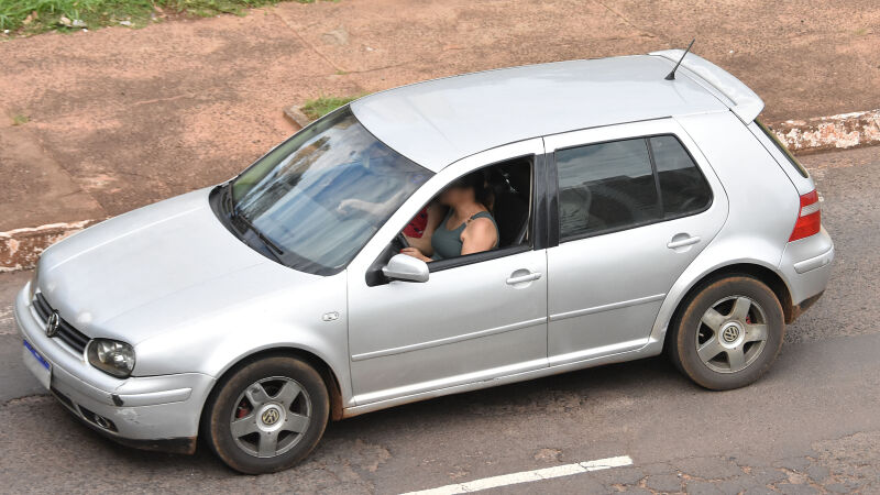 Em observação, reportagem flagrou vários motoristas sem cinto