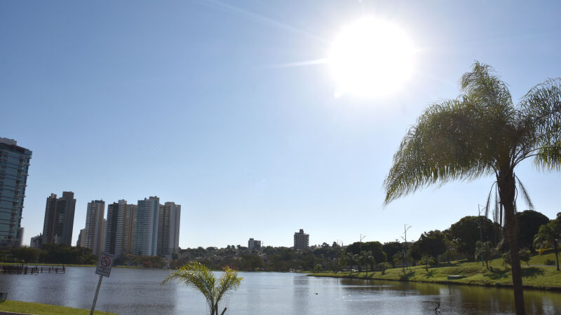 Calor intenso marcou a tarde deste domingo em Mato Grosso do Sul, com temperatura de 38,2°C e sensação térmica de 42°C em Corumbá