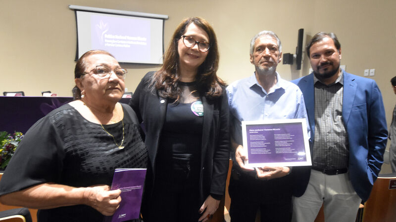 Família de Vanessa Ricarte em lançamento de politica nacional no MPT