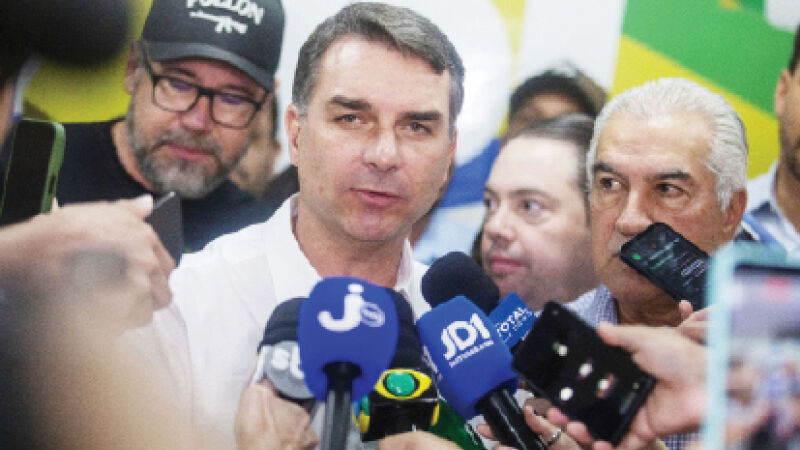 Flávio Bolsonaro receberá metade do recurso que seria destinado aos candidatos das proporcionais