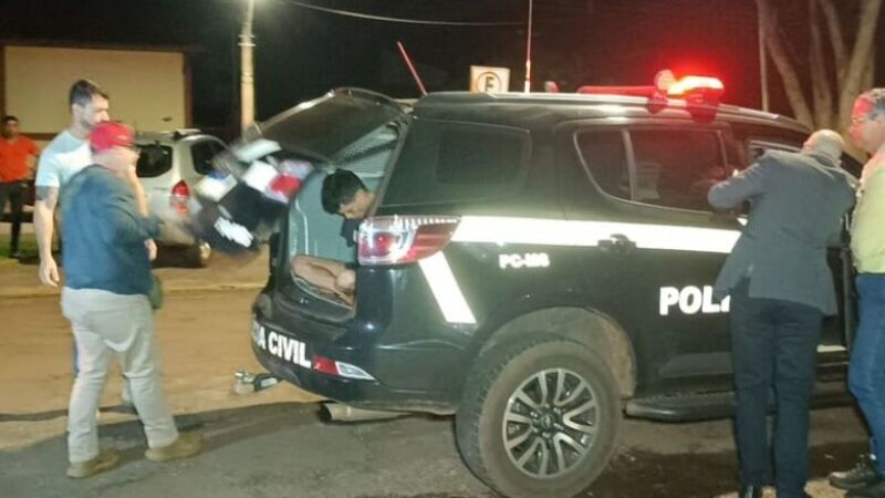 Vitor Orsini, de 19 anos, foi assassinado dentro da garagem de veículos da família, em Dourados