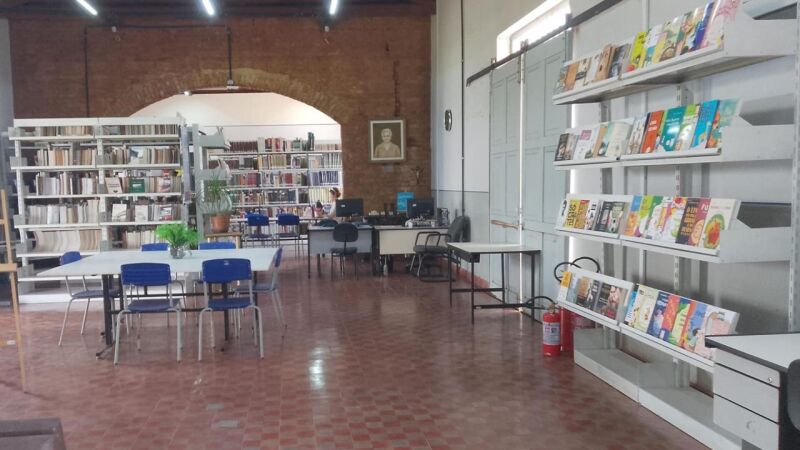 Biblioteca Pública Municipal Anna Luiza Prado Basto