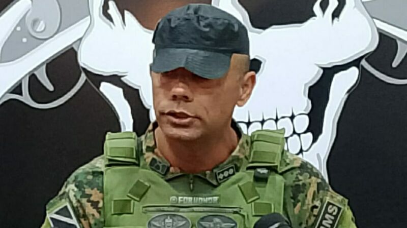 Tenente-coronel Rocha, comandante do Bope, detalha durante coletiva em Campo Grande a operação que terminou com a morte dos quatro traficantes bolivianos após oito dias de buscas.