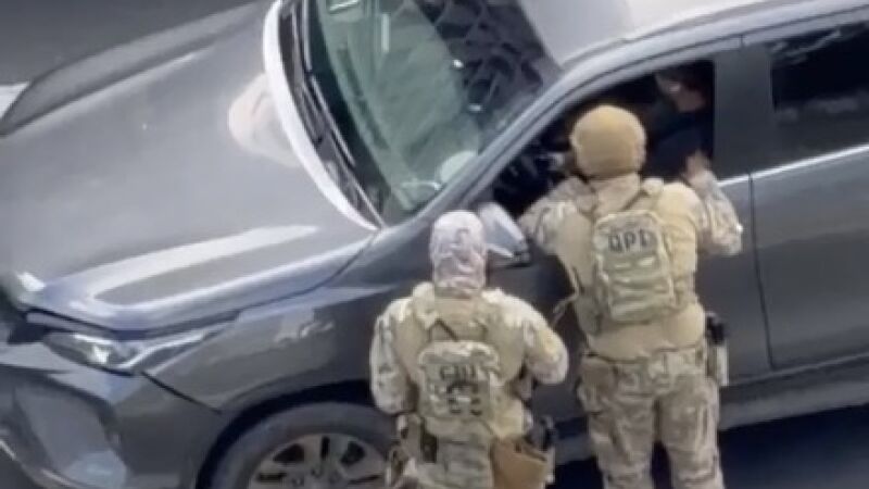O dono da Pixbet foi abordado no meio de uma rodovia durante a operação da PF contra fraudes financeiras nesta quinta-feira (13)
