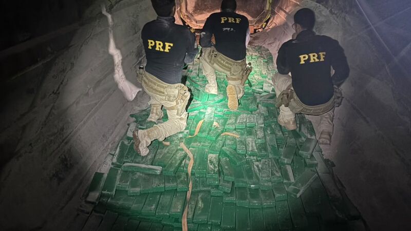 Drogas e medicamentos contrabandeados foram encontrados em caminhões abordados pela PRF em Campo Grande