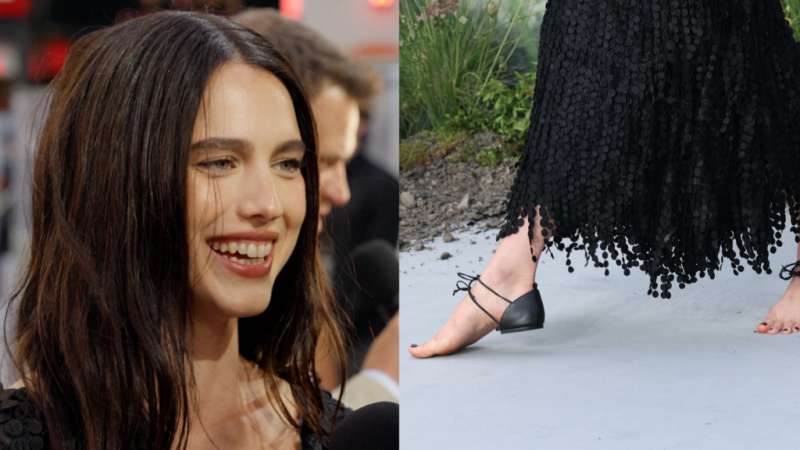 Entre Costuras e CuLtura. Se tirássemos a etiqueta Chanel, quanto você pagaria por esta sandália?