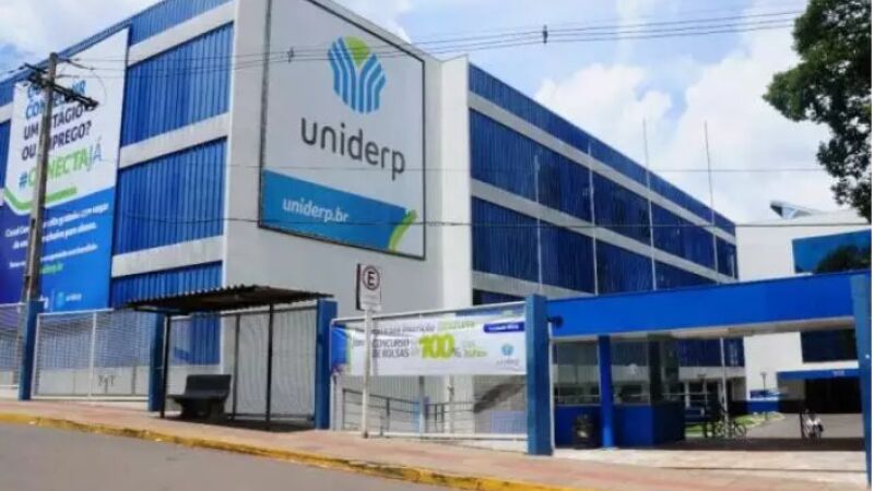 Fachada da Uniderp, em Campo Grande, onde estudantes de Medicina preparam protesto por melhorias na estrutura e mudanças acadêmicas.