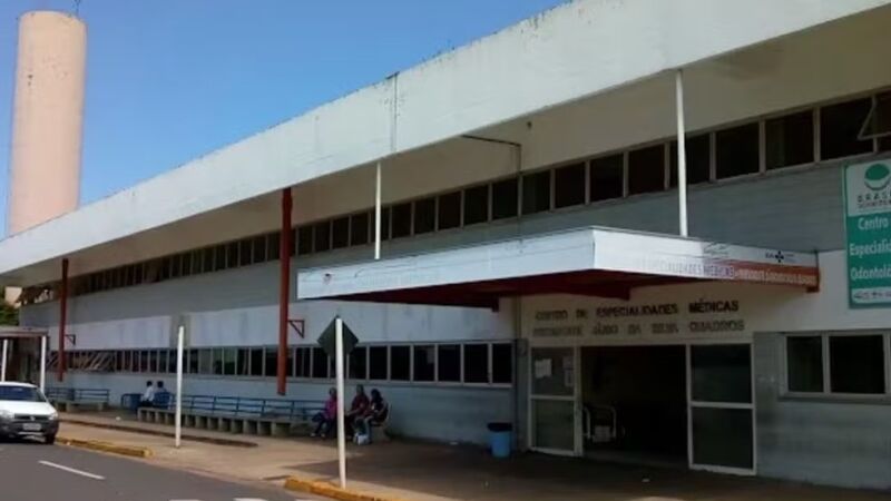 Fachada do Centro de Especialidades Médicas (CEM), onde equipamento de endoscopia estaria parado há cerca de um ano e meio por falta de profissional especializado.