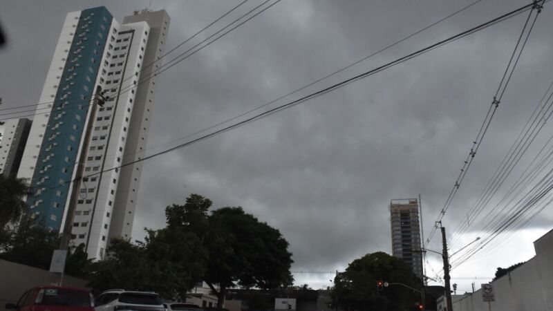 Tempo fechado em Campo Grande em imagem de arquivo; Capital tem alerta para tempestade entre terça (25) e quarta-feira (26).