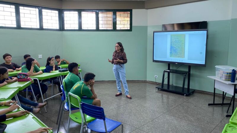 Nem todas as lousas digitais compradas com emenda parlamentar estão sendo usadas, como a da imagem