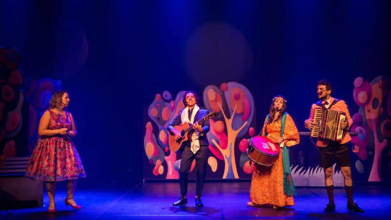 Espetáculo celebra a vida e obra de Mario Quintana e marca a chegada da primavera