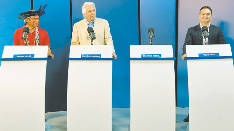 O governador Eduardo Riedel (PP), candidato à reeleição, faltou ao primeiro debate realizado