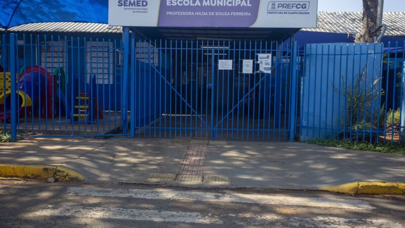 Para os pais há uma sobrecarga no time de merendeiras e Semed diz que escola integral só possui duas profissionais na cozinha, escaladas conforme turno e demanda