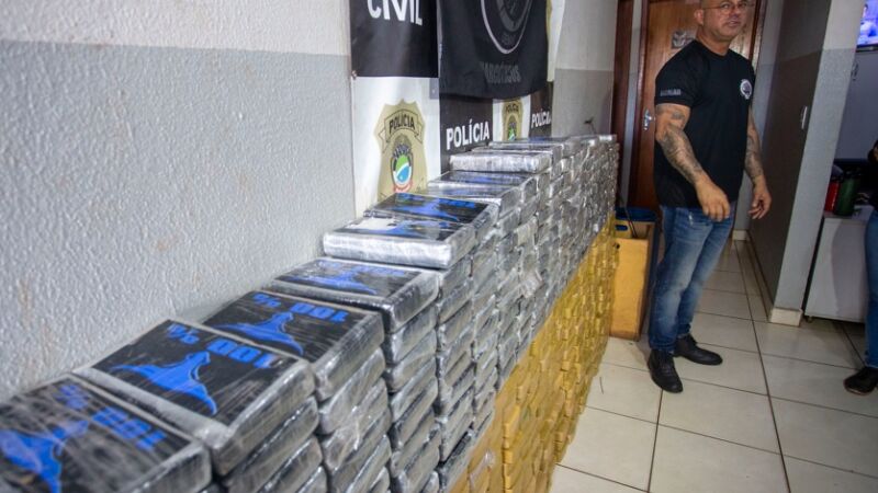 Delegado Hoffmann D'Ávila apresenta carga recorde de cocaína em maio de 2024; 20% desta apreensão foi desviada, diz Gaeco