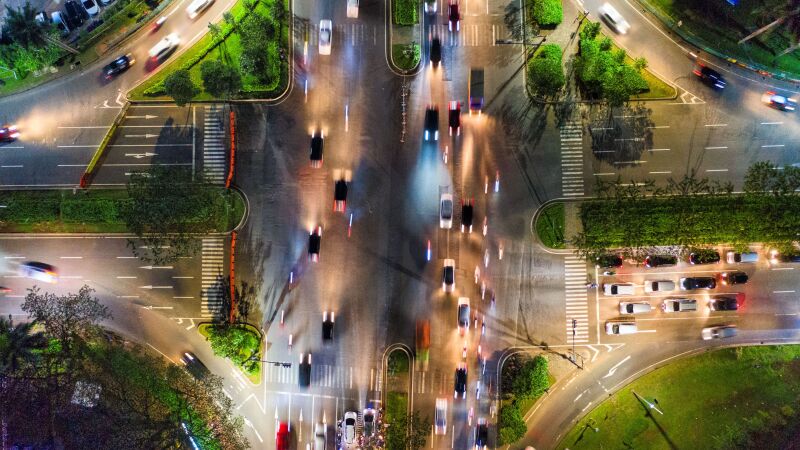 Uso de automóvel passa a ser a única opção viável quando cidades não estão preparadas para acolher as necessidades da mobilidade urbana