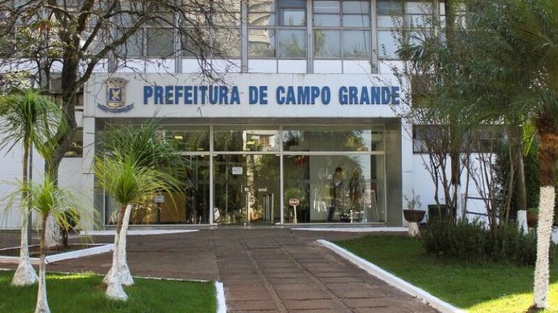 Contrato da prefeitura de Campo Grnade com a atual prestadora de serviços acabou em abril, mas a empresa segue trabalhando
