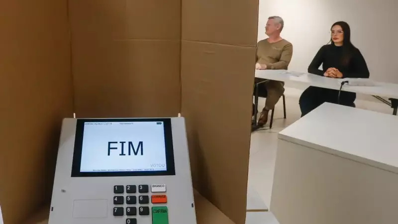 De acordo com o TSE, a regra busca assegurar que o voto permaneça secreto e impedir práticas como a compra de votos