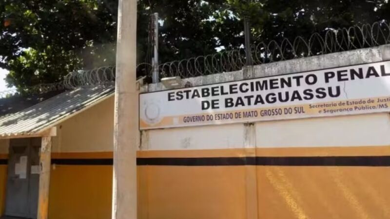 Estabelecimento Penal de Bataguassu, onde dano em parede de cela levantou suspeita de preparação para fuga.