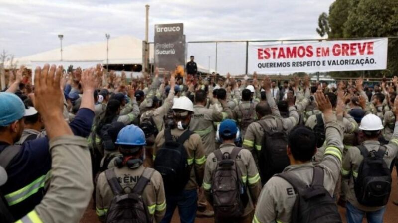 Trabalhadores do Projeto Sucuriú mantêm mobilização nesta quarta-feira (2), em Inocência, em meio às negociações trabalhistas da categoria.