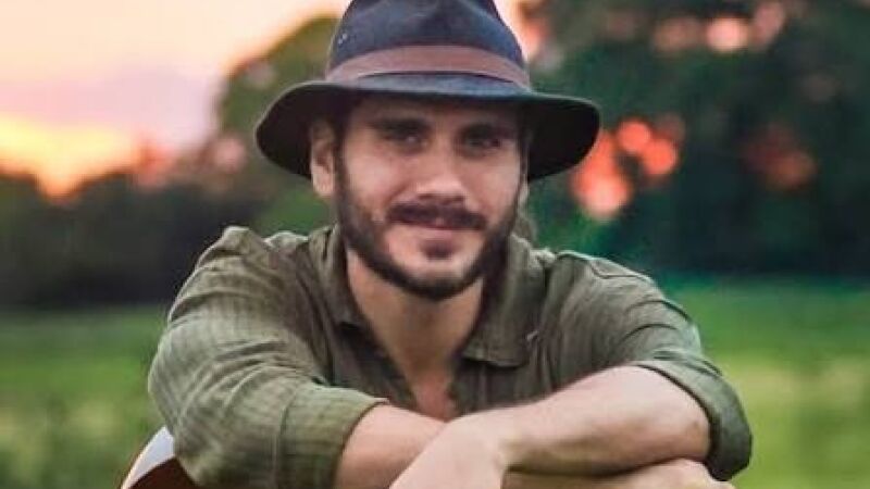 Gabriel Sater fará apresentação de 1h30 durante congresso jurídico em Bonito; show foi contratado pela Fundação de Cultura por R$ 136 mil.