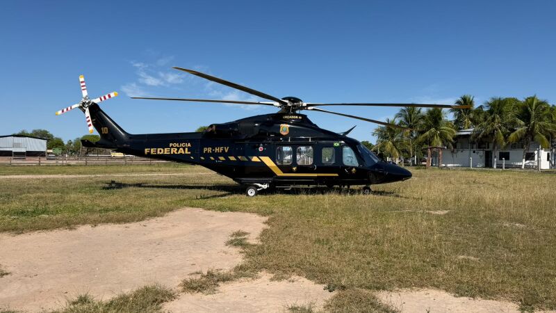 Helicóptero da Polícia Federal durante operação realizada nesta quinta-feira (17), em Porto Murtinho