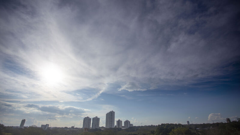 Nova semana na Capital não deve ter trégua da chuva e mistura de calor e temperaturas amenas