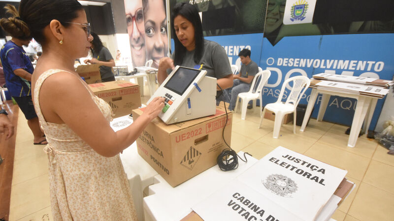Urnas eletrônicas foram entregues até sexta-feira para os presidentes de seção eleitoral