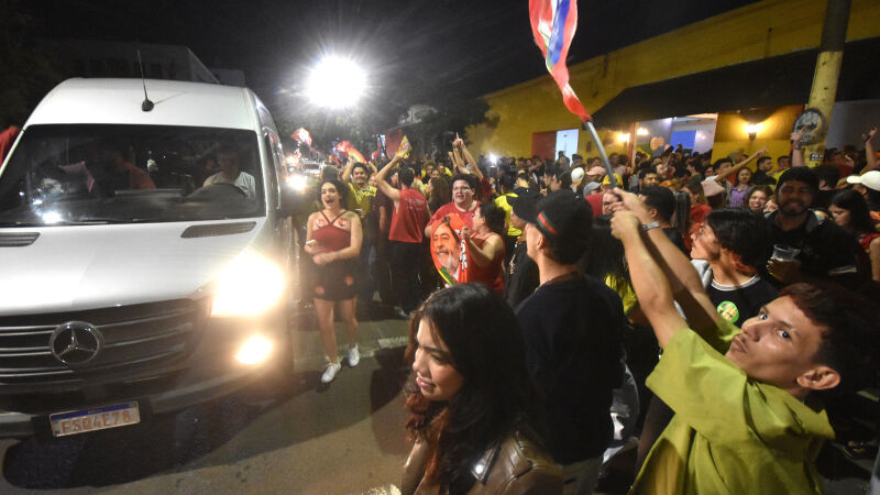 Apoiadores do presidente Lula, reeleito, foram às ruas comemorar