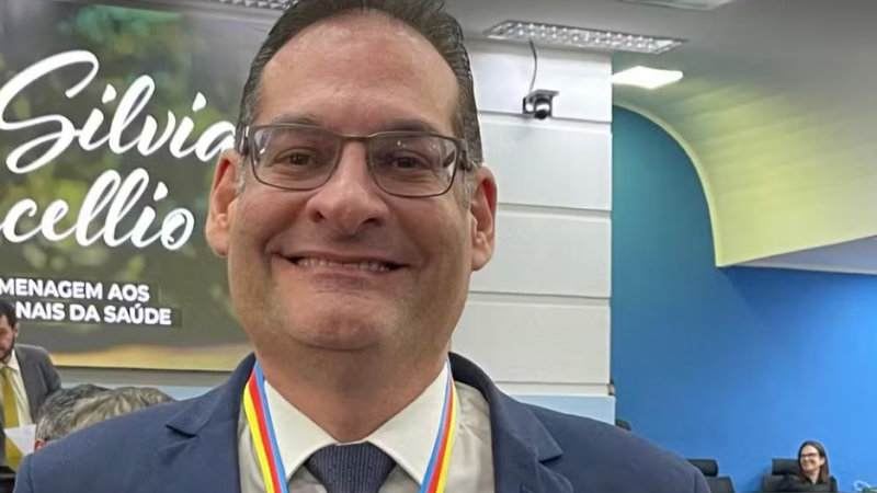 Rinaldo é um dos sete réus na investigação da Operação Antidotum sobre supostos desvios milionários de recursos da Santa Casa de Campo Grande
