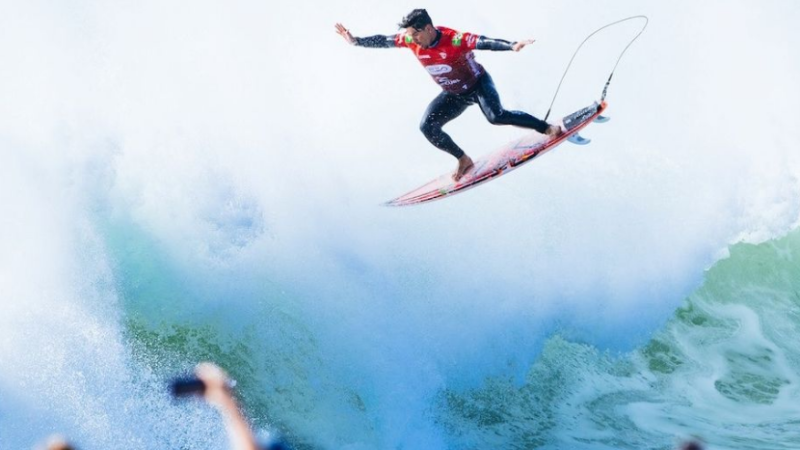 Gabriel Medina durante a etapa de Peniche 