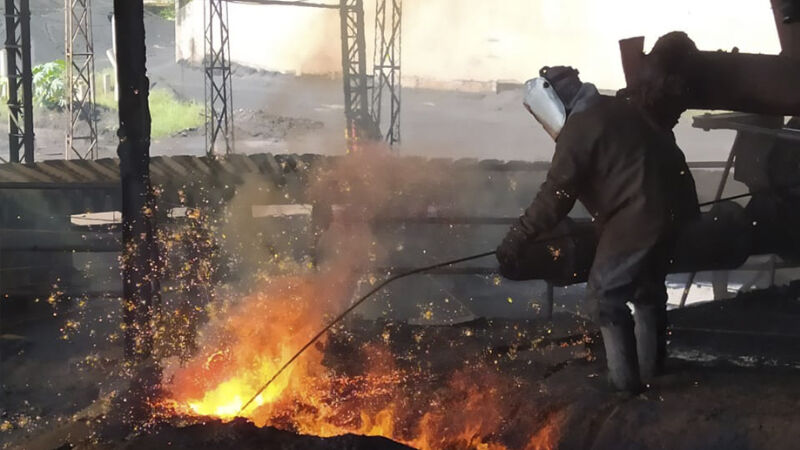 Forno da siderúrgica Simasul, em Aquiduana