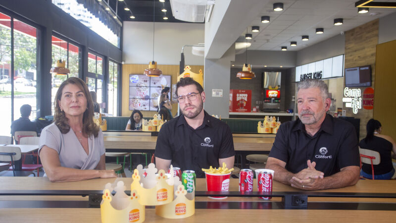 Cristina, Thiago e Rômulo evidenciam foco na paixão pelo negócio de franquia, bem como os percalços e desafios que enfrentaram, no decorrer do caminho, em 10 anos de história à frente das lojas Burger King em Campo Grande