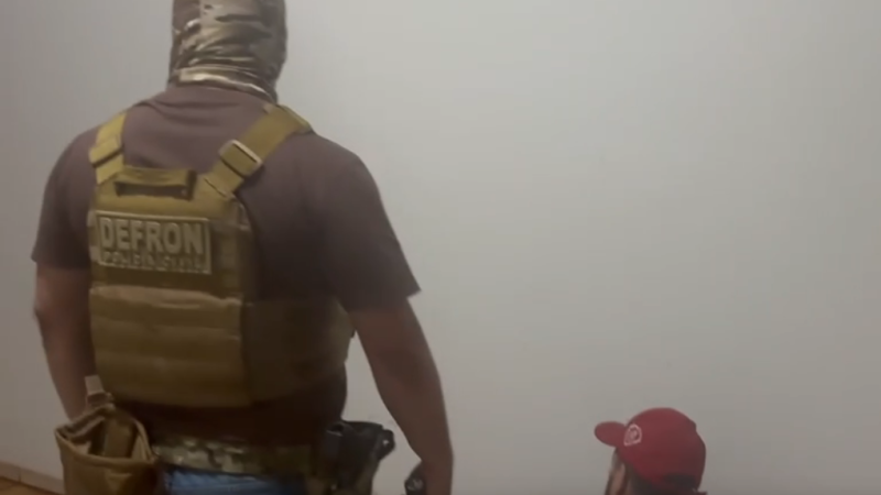 Rapaz foi preso para polícia