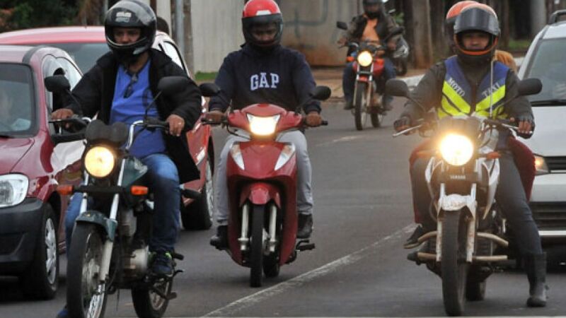 Motocicletas e motonetas superam o número de automóveis registrados em sete municípios de Mato Grosso do Sul, conforme levantamento da Senatran.