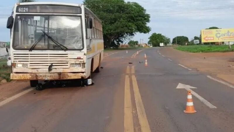 Ônibus envolvido em acidente que deixou adolescente de 16 anos morta na MS-497, em Paranaíba.