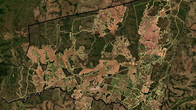 Imagens de satélite de setembro indicam que o desmatamento já pode ter acontecido, mas a autorização nem havia sido aprovada