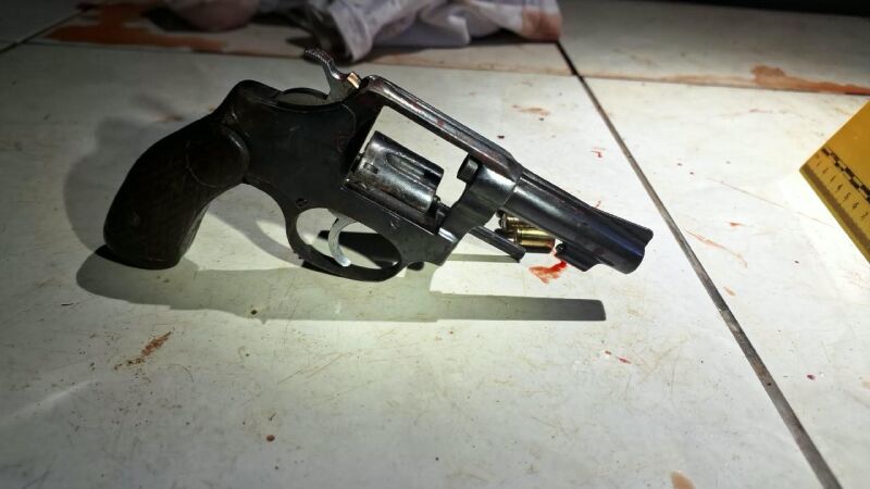 Arma usada pelo suspeito durante a abordagem policial
