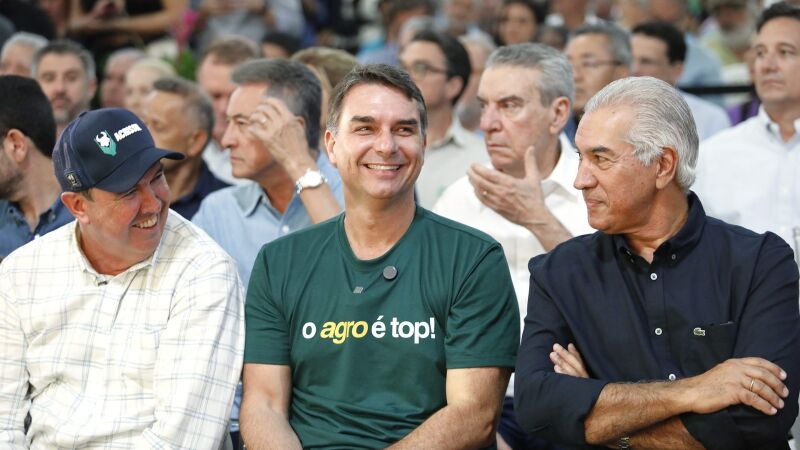 Riedel ao lado e Flávio e do senador eleito Reinaldo Azambuja 