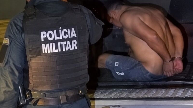 Suspeito de 41 anos foi preso pela Polícia Militar na madrugada deste sábado (24), em Três Lagoas, após o assassinato de uma jovem de 25 anos a tiros.